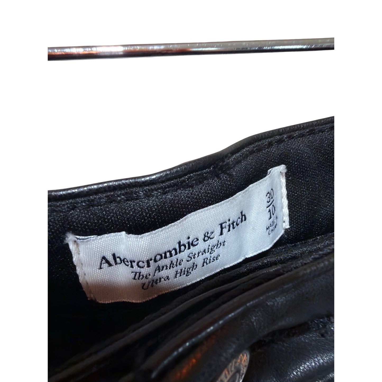 Abercrombie & Fitch NWT Ultra High Rise Ankle Straight Faux Leather Back Jeans Size 30