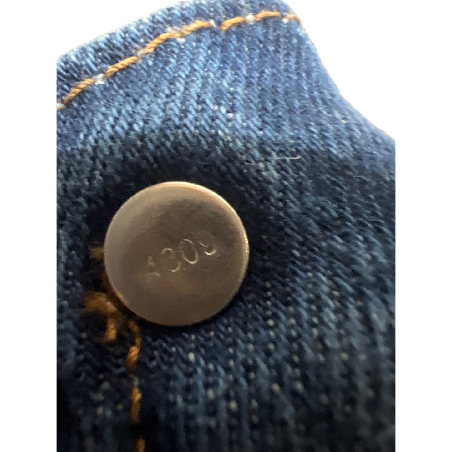 Levi's Y2K Straight Leg Dark Wash Denim Jeans