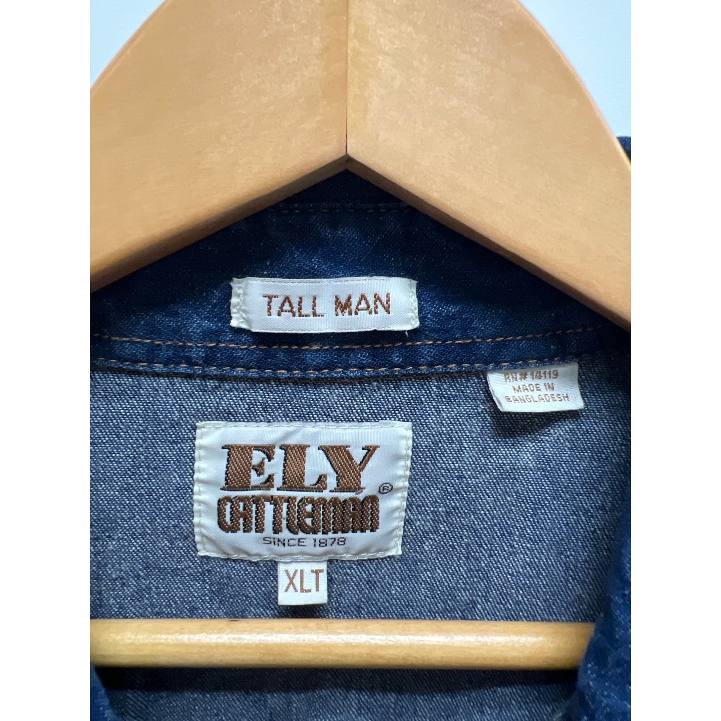 Ely Cattleman Vintage Western Denim Pearl Snap Button Down Shirt