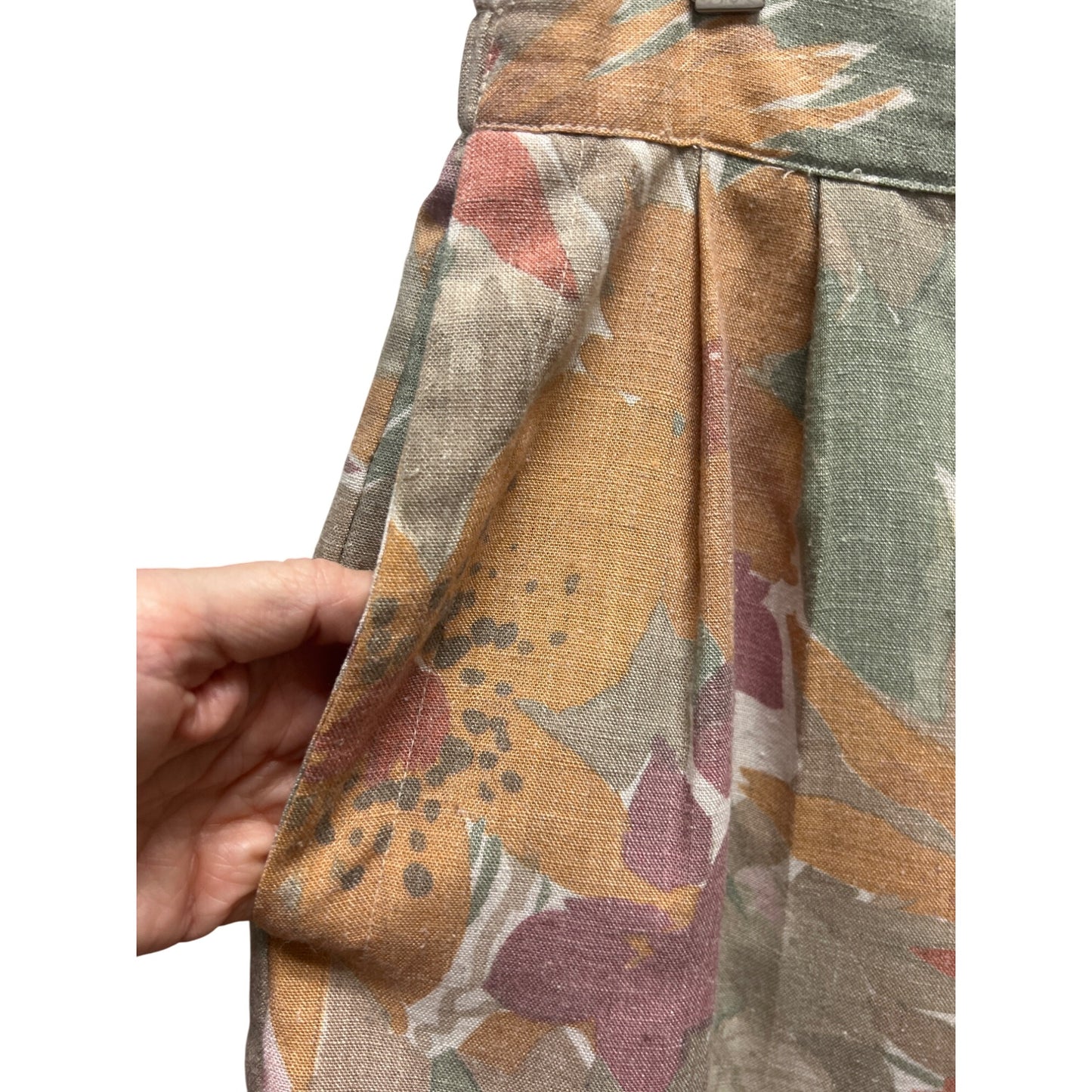 Fundamental Things Vintage 80's Floral Pastel Linen Bermuda Shorts