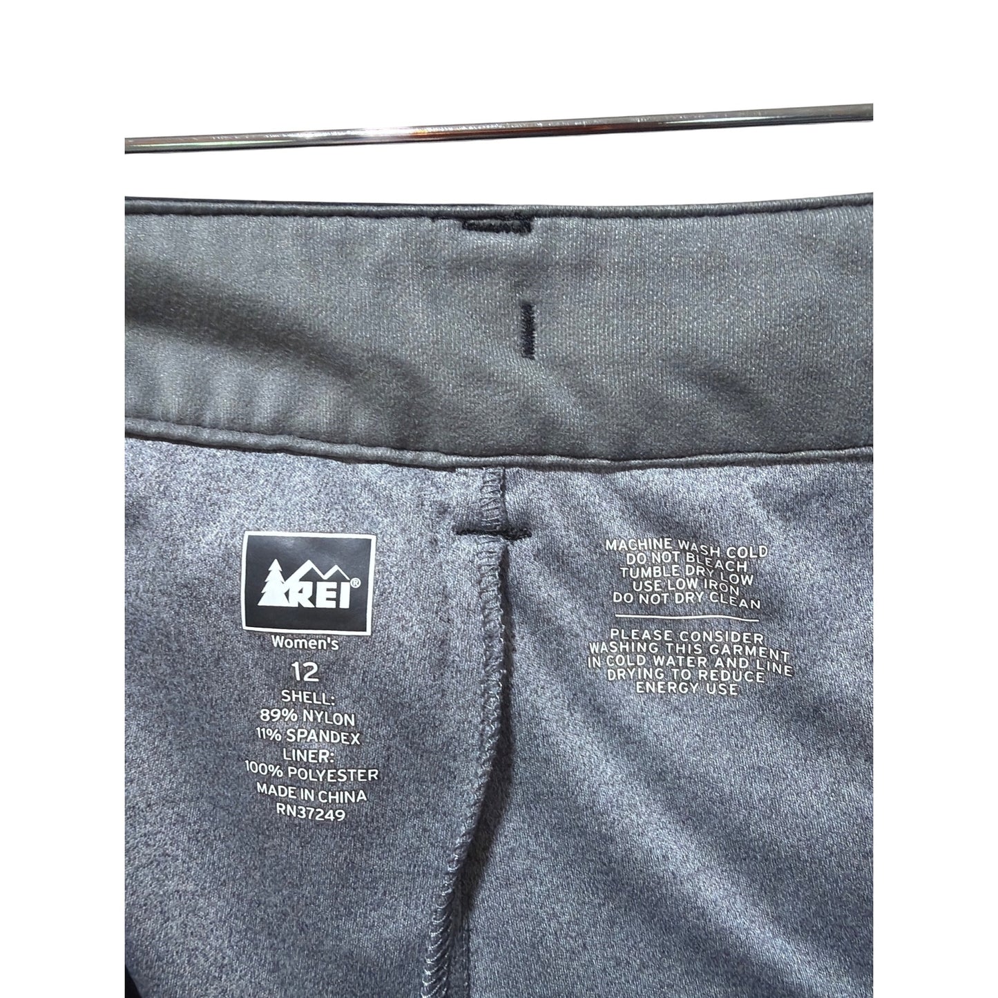 REI Co-Op Black Nylon Hiking Skort Women’s Size 12 With Zipper Pockets
