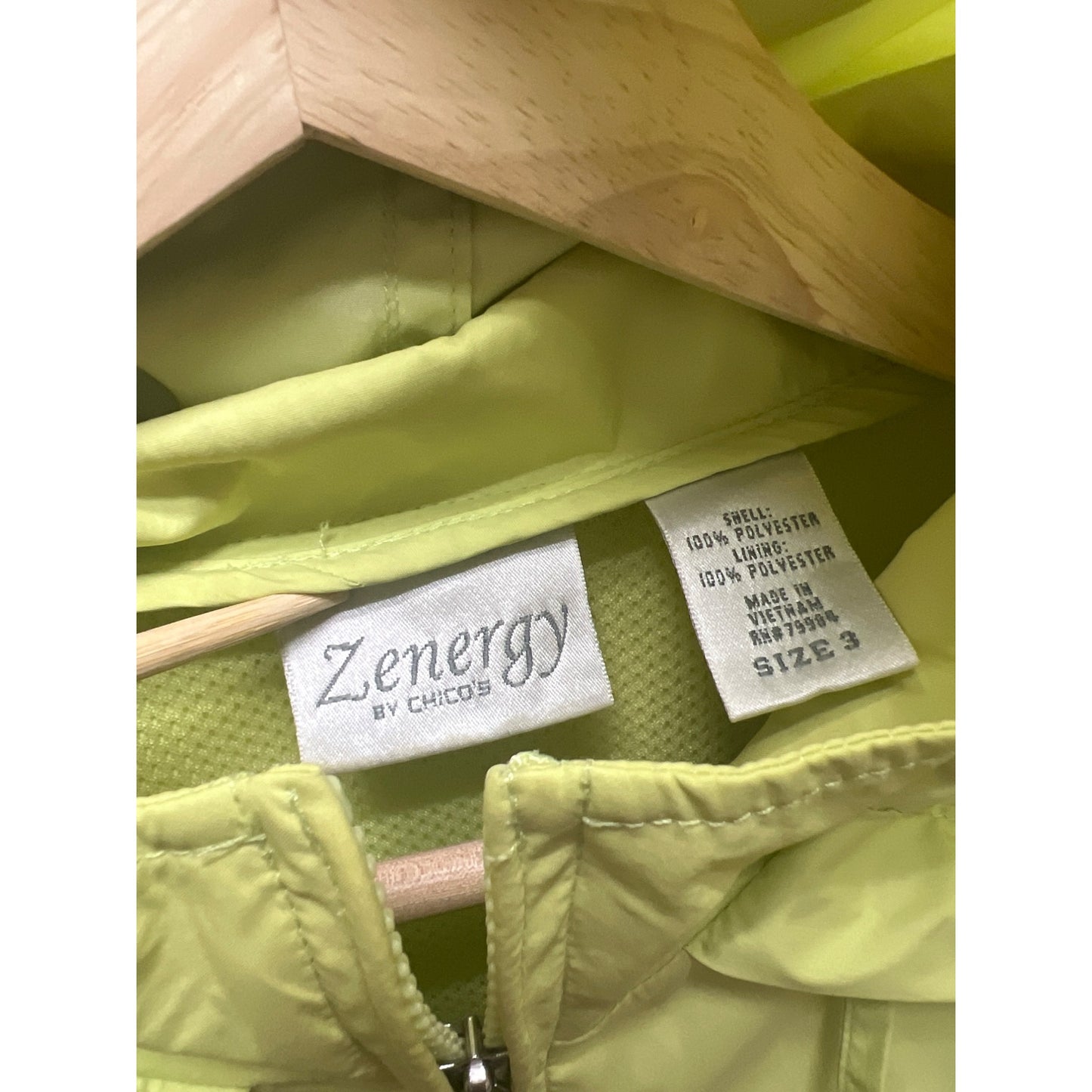 Chico's Zenergy Lime Green Lightweight Water Repellent Windbreaker