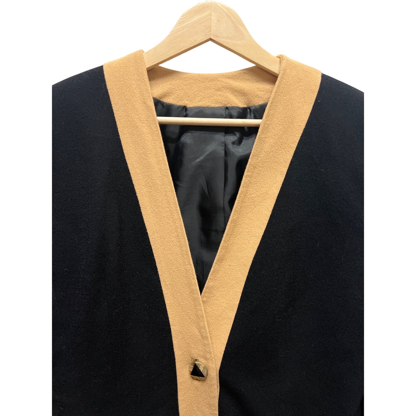 Progressive Image Vintage 80's Black and Tan Crepe Worsted Wool Blazer