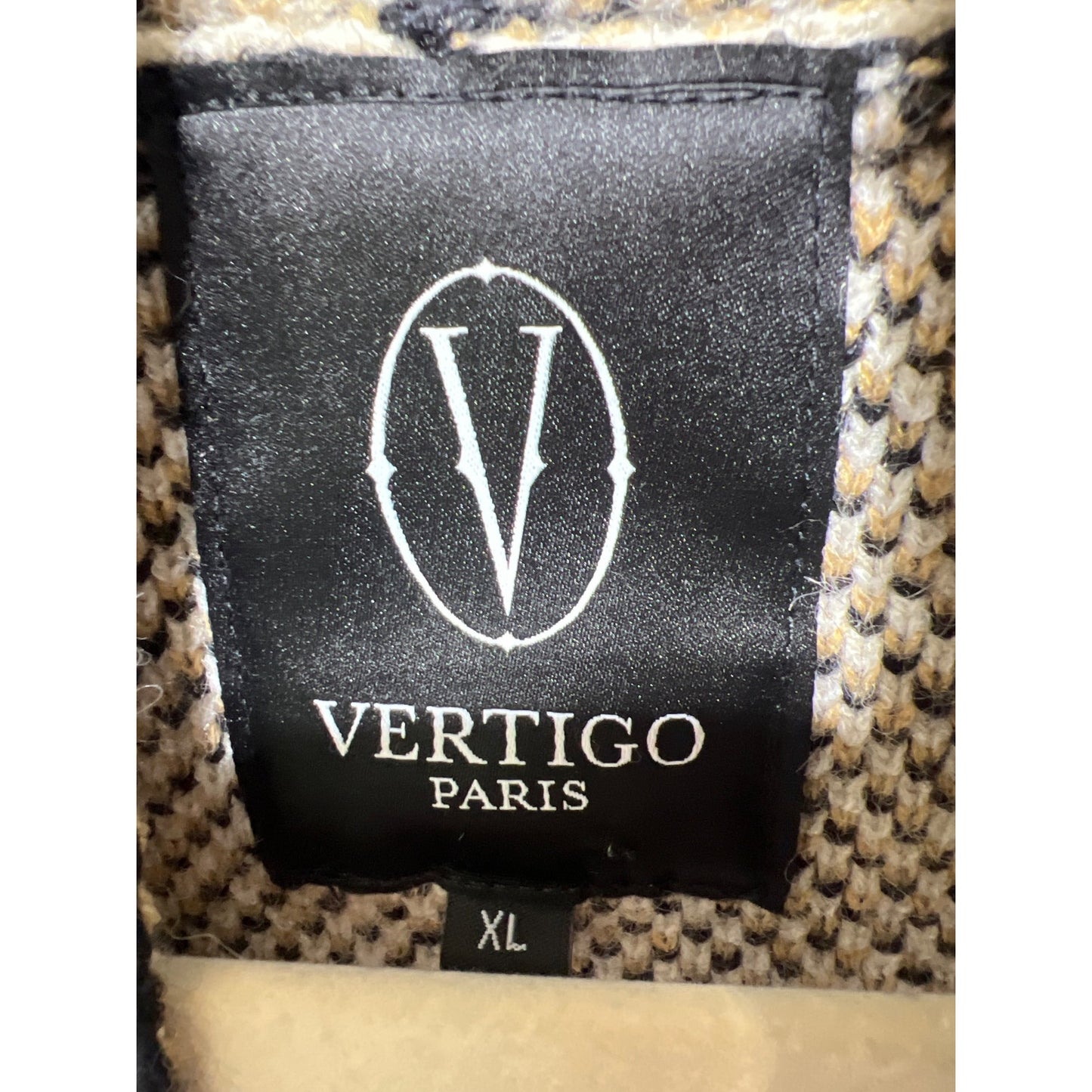 NWT Vertigo Paris XL Geometric Knit Kimono Style Cardigan Open Front Colorblock Design Toggle Closure Black/White/Beige