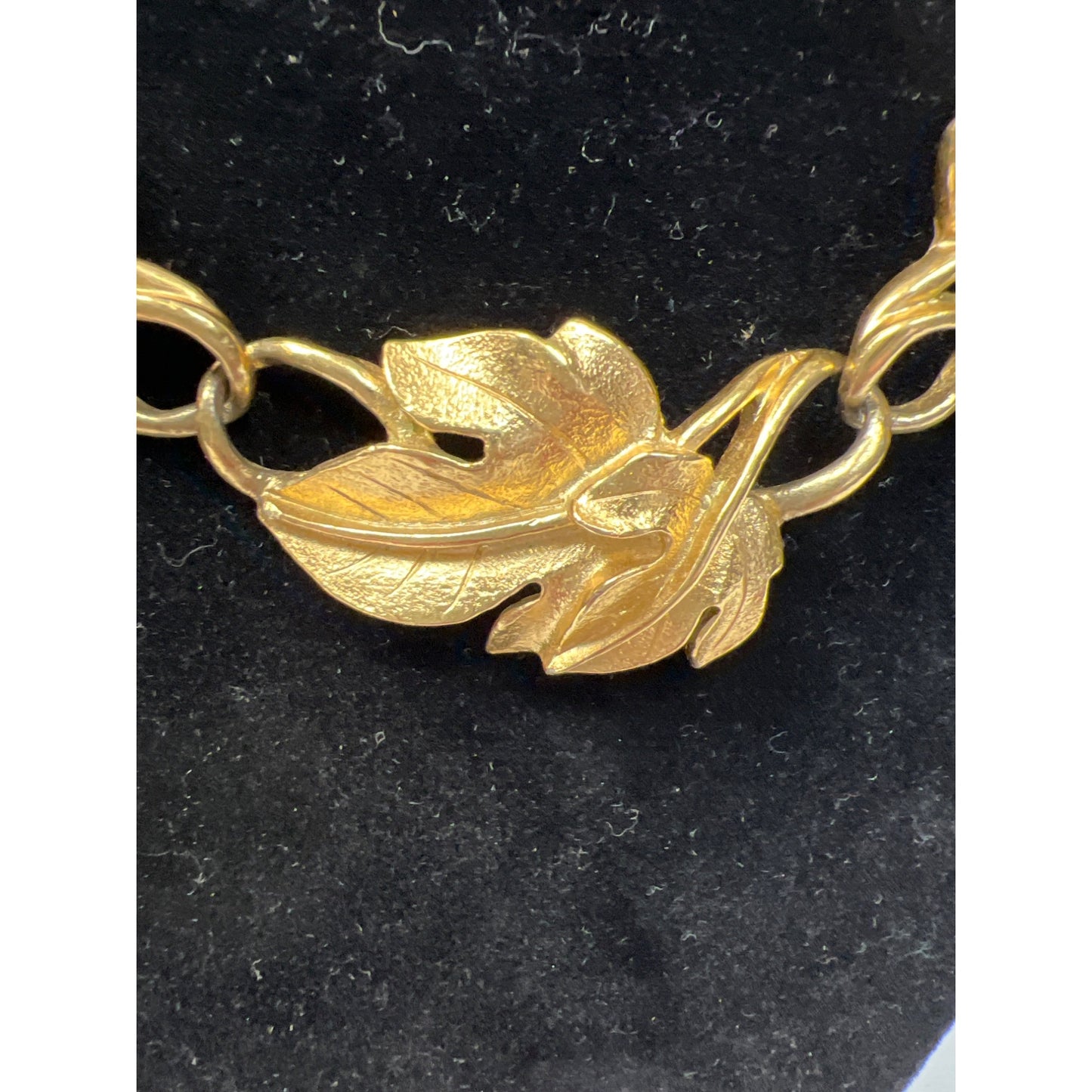 Trifari Vintage Kunio Matsumoto Gold Tone Ivy Leaf Necklace