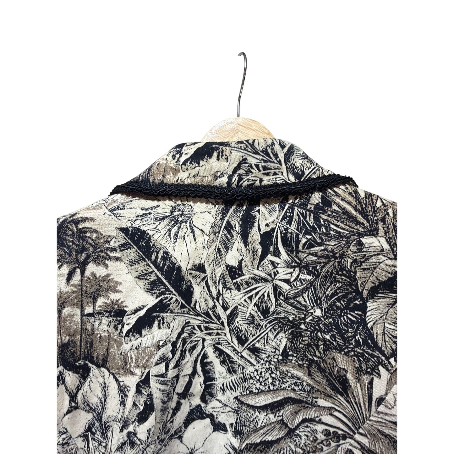 Maggy London Vintage Black & White Tropical Toile Cropped Full Zip Jacket With Black Textured Trim