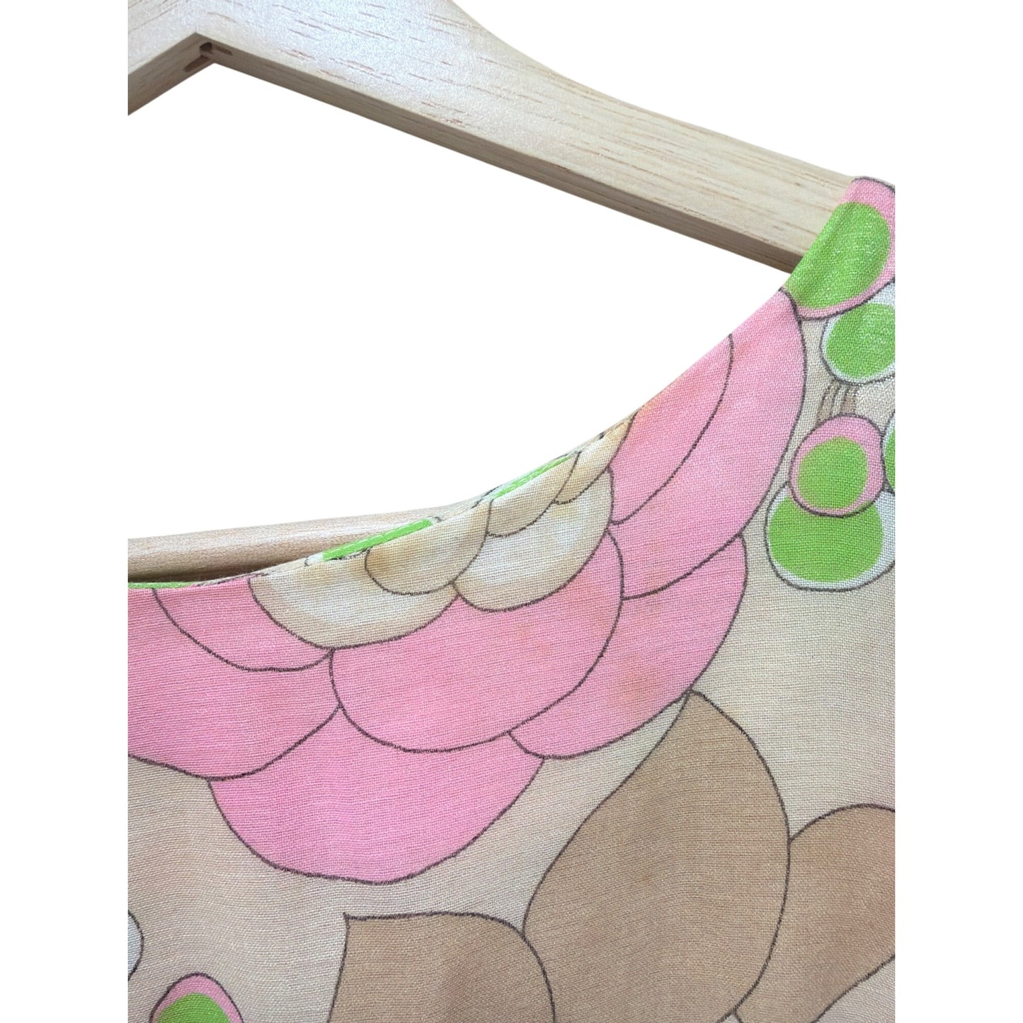 1960s Vintage Mod Floral Short Sleeve Go-Go Shift Dress Beige Pink Green