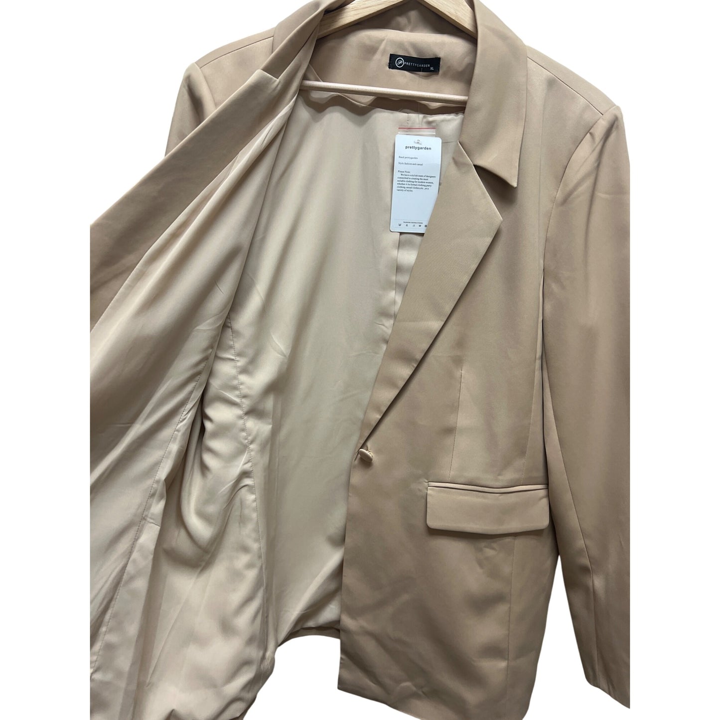 Pretty Garden NWT Tan Oversized Career Blazer