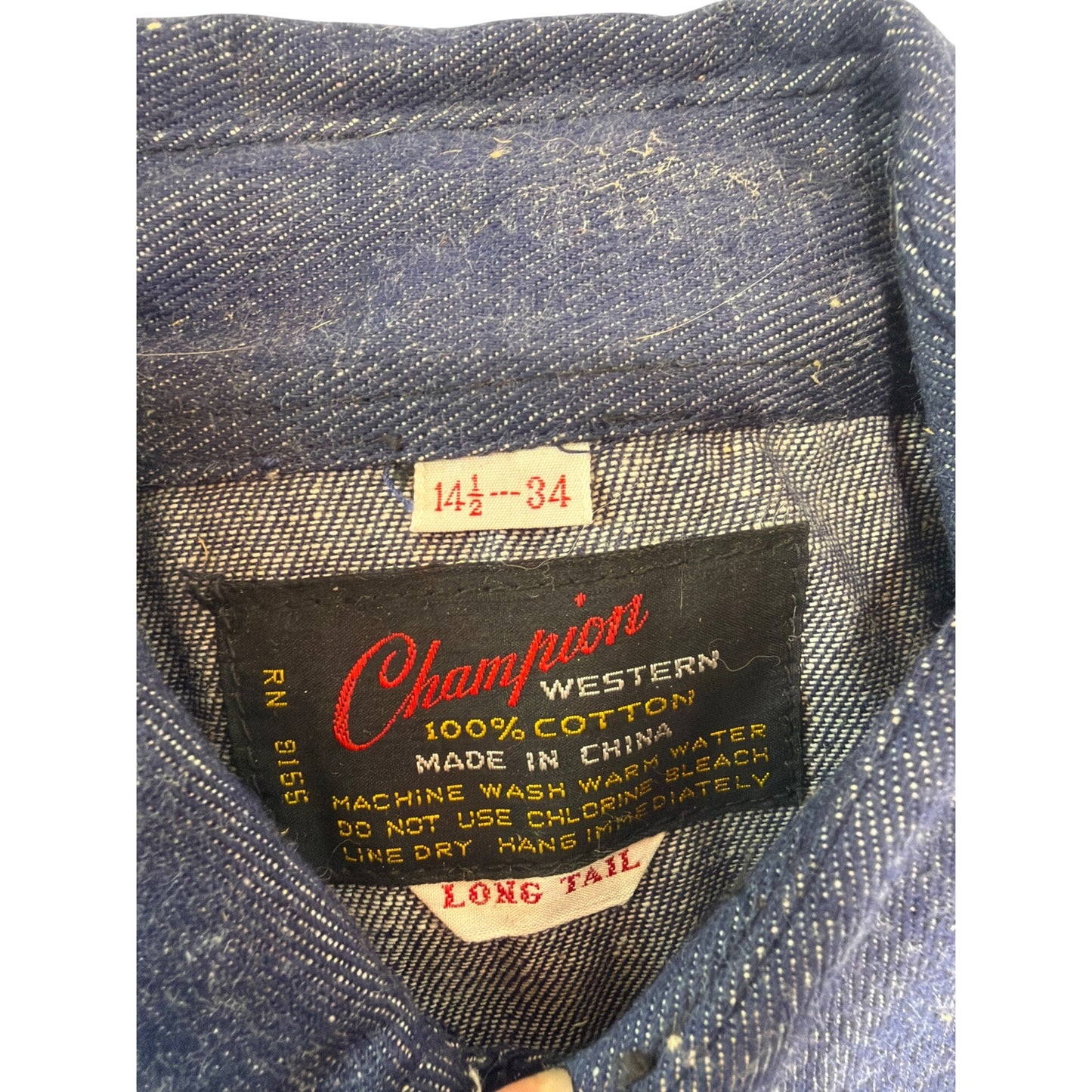 Champion Western Vintage 70s Deadstock Denim Rodeo Cowboy Shirt Long Tail 14.5x34