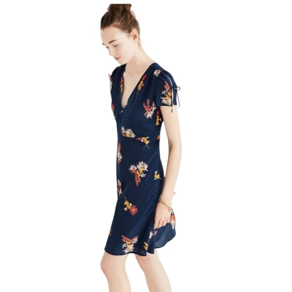 Madewell Silk Navy Floral Short Sleeve A-Line Modern Family Dress