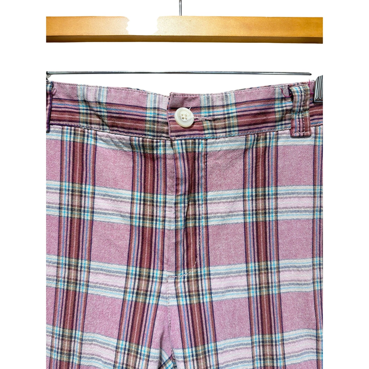 Dockers Collection Low Rise Slightly Curvy Pink & Tan Plaid Bermuda Chino Shorts Womens Size 12