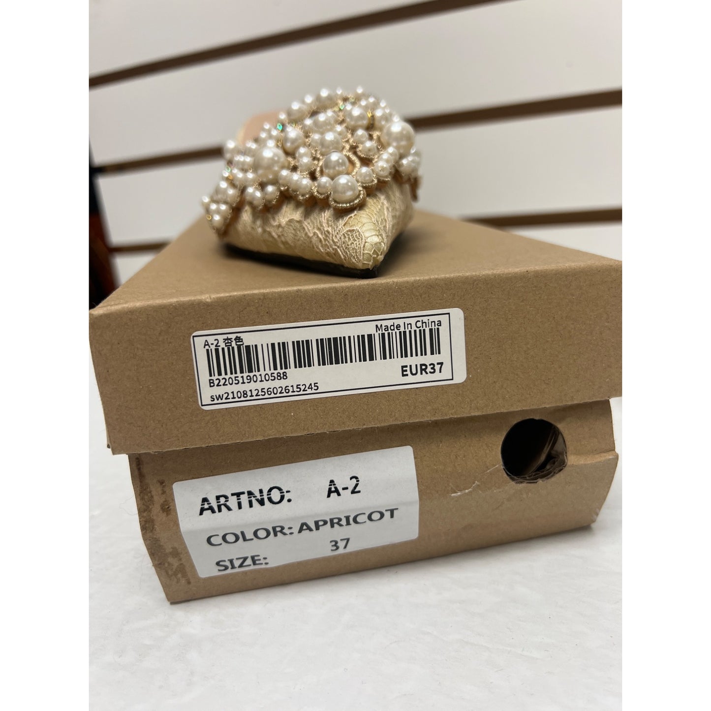 Vita Grace NWT Cream Pearl Beaded Bridal Kitten Heel Mule