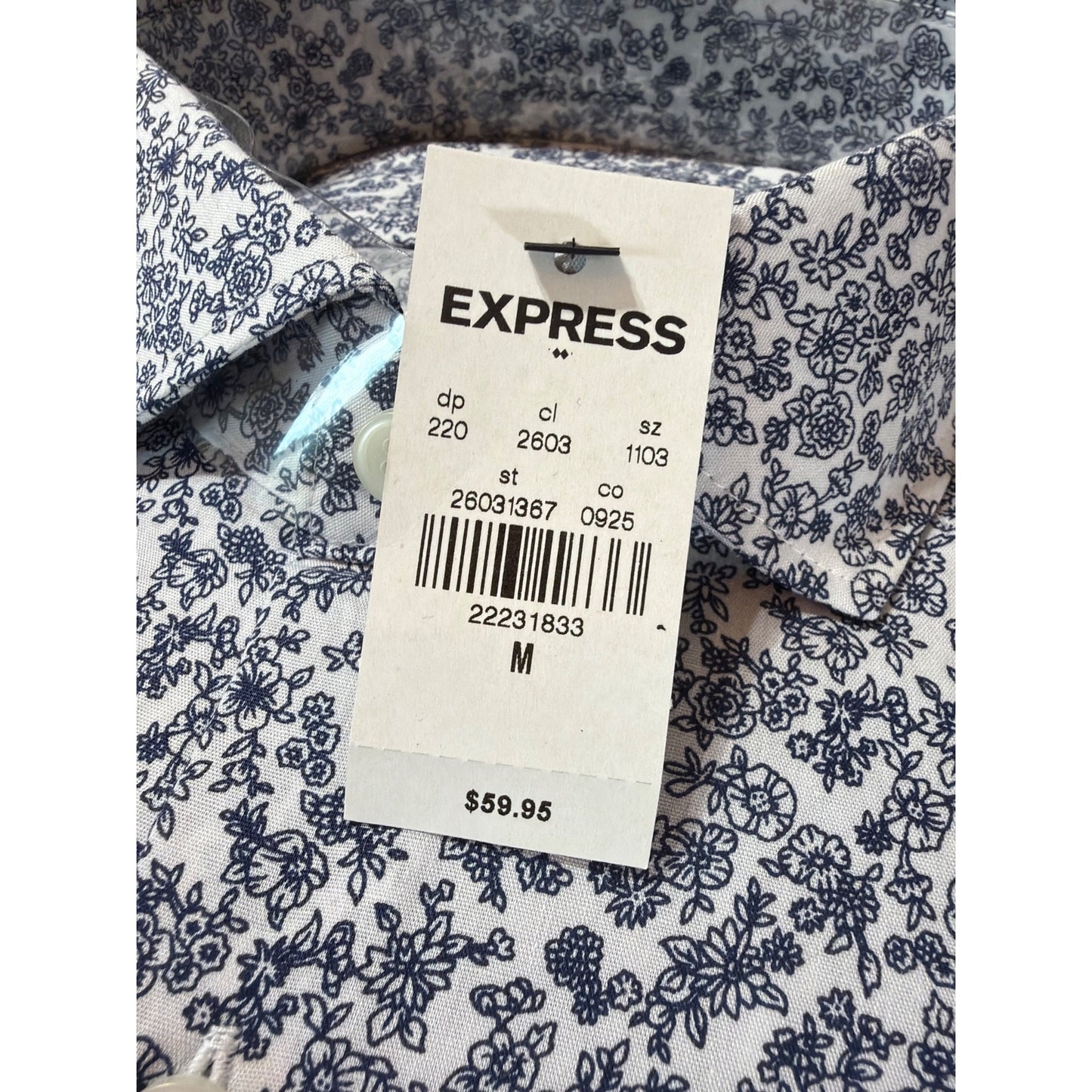Express NWT Mens Classic Fit Blue & White Floral Print Button-Up Shirt Medium Cotton Blend