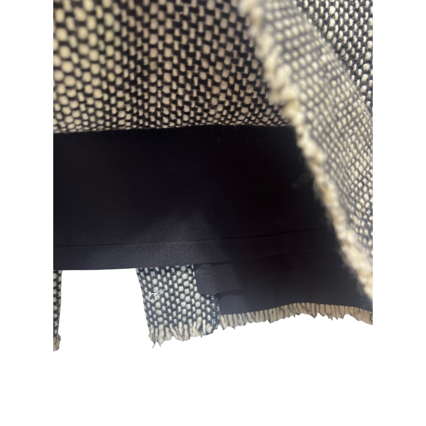 The Limited Womens Black & White Textured Pencil Skirt Fringe Hem Back Slit Size 6